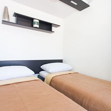 Kastanija Mobile Homes Novigrad  Екстер'єр фото